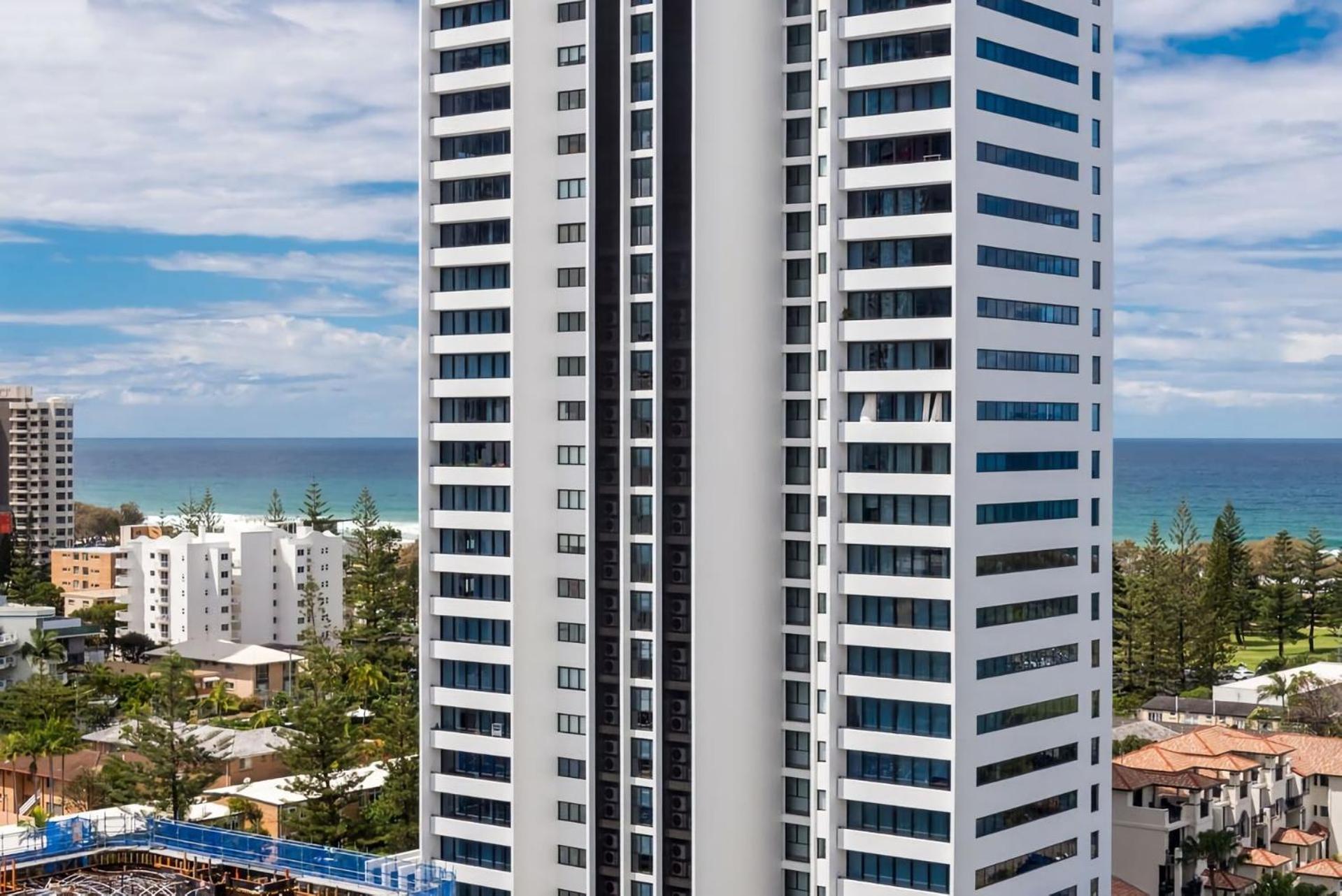 Spectacular Coastal Getaway W Theater Gym Sauna Apartment Gold Coast